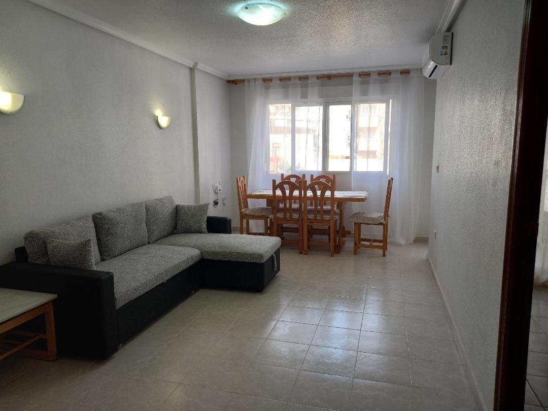 Ferienwohnung Policarpo-Centro Torrevieja Exterior foto